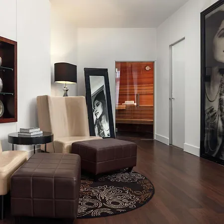 Roomers Berlin Steinplatz, Autograph Collection-2